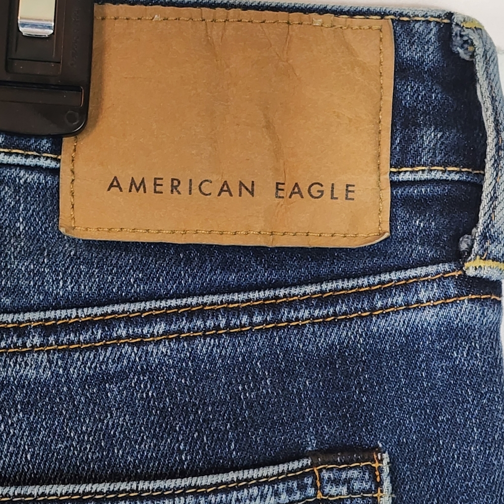Men's Distressed Blue Jeans - Picture 5 of 7
